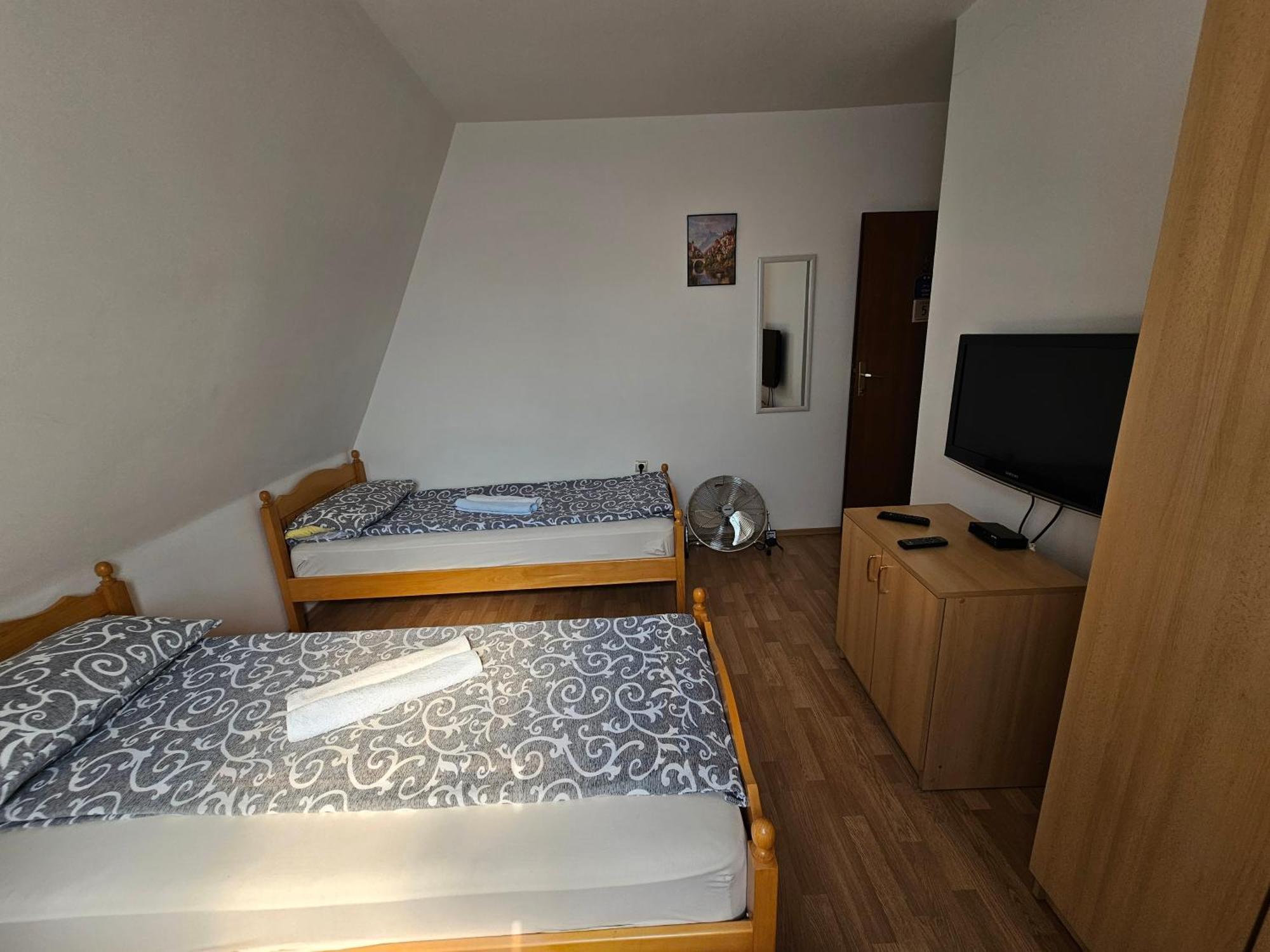 Hotel Aleks Sobe Banja Koviljača Exteriér fotografie